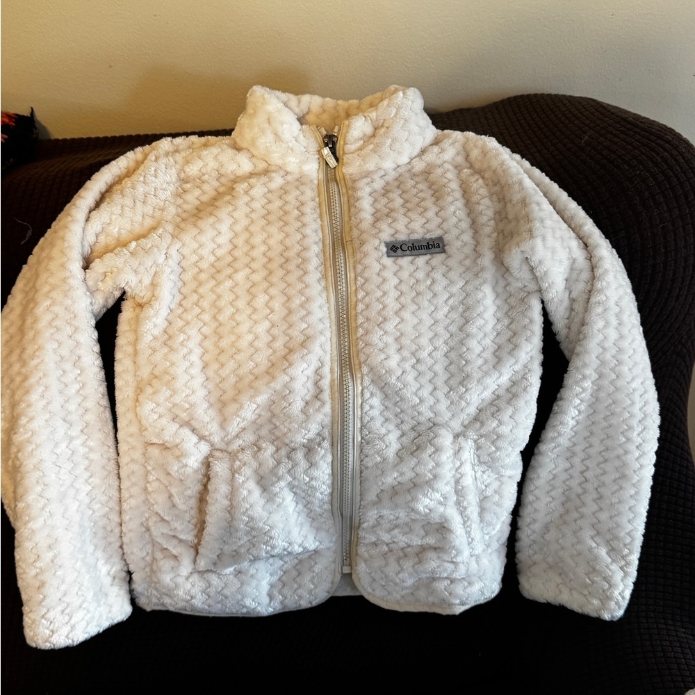 Columbia Soft Cream Fleece Jacket Girl. Like brand new